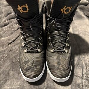 Nike Black and White Athletic Shoes with Suede Upper